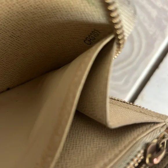 Louis Vuitton long zippy wallet - Picture 12 of 17